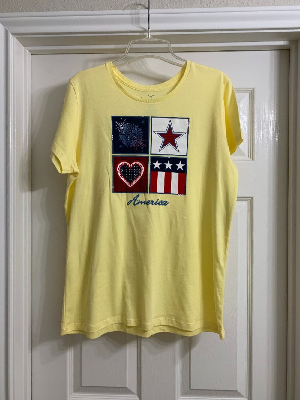 Faded Glory Women's Yellow Short Sleeve Shirt, Size XL (NWT)